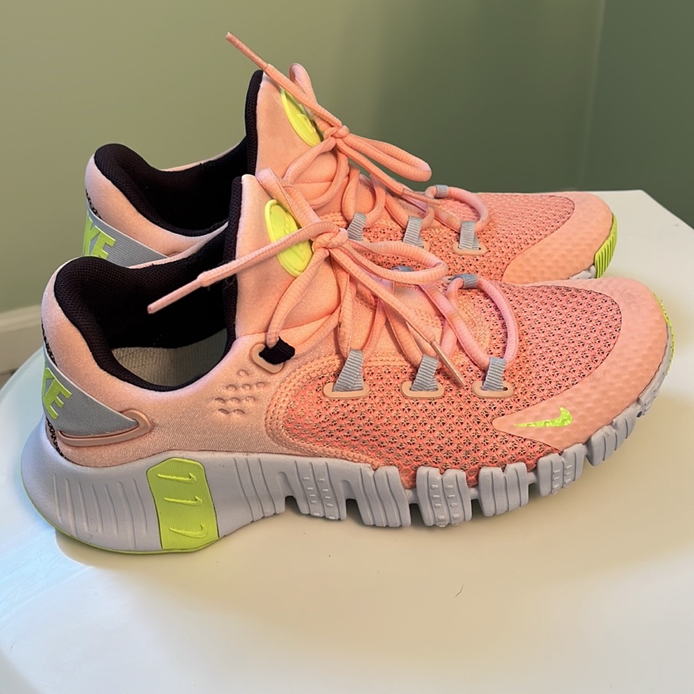 Women’s Nike Free Metcon 4 Arctic Orange/Ghost Green Size 7.5